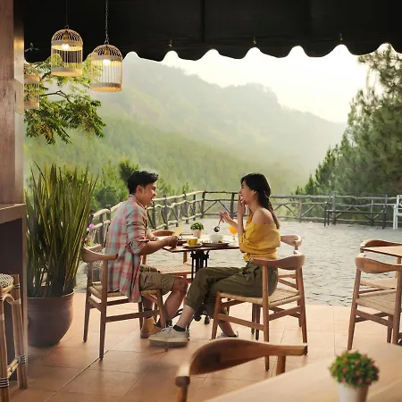 The Lodge Maribaya-3