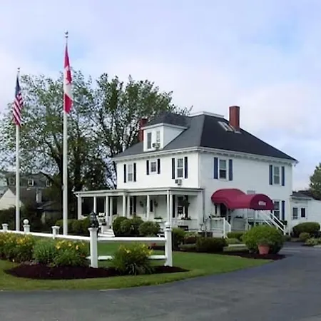 Carriage House Motel Cottages & Suites-3