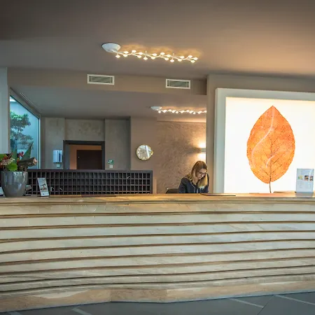 Aqualux Hotel Spa Suite & Terme-2