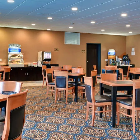 Holiday Inn Express Airport Calgary By Ihg-2