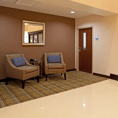 Holiday Inn Express Hotel & Suites Hope Mills-Fayetteville Airport By Ihg-2