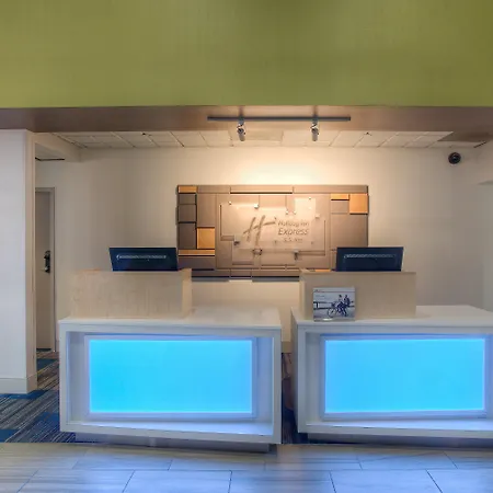 Holiday Inn Express & Suites Tempe By Ihg-3
