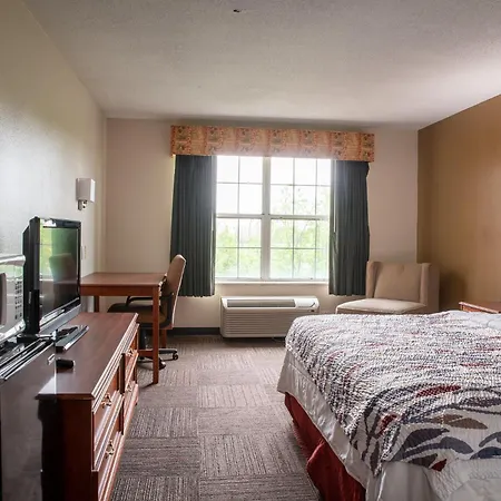 Blisspoint Inn & Suites Marion-3