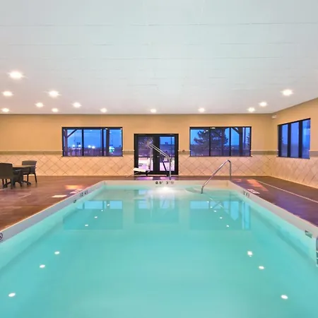 Holiday Inn Express Hotel & Suites Colby By Ihg-3