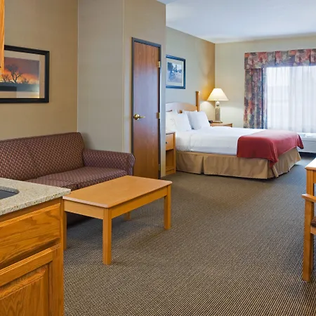 Holiday Inn Express & Suites Custer-Mt Rushmore-3