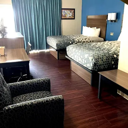 Baymont By Wyndham Bay City-2