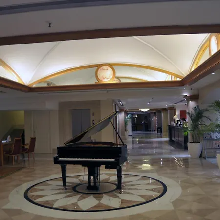 Ramada Plaza By Wyndham Palm Grove-3