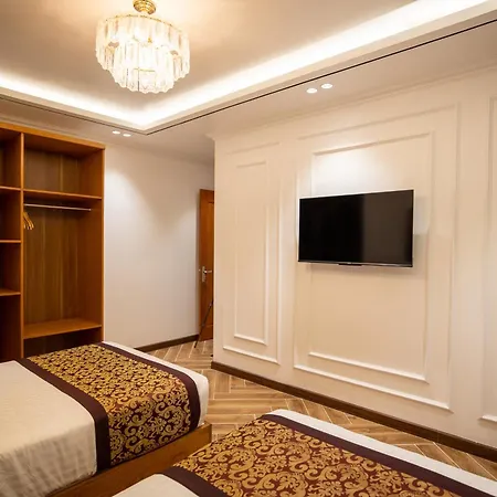 La Fleur Premium Central Apartment Hotel-2
