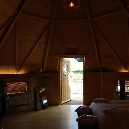 Romantic Rural Retreats-3