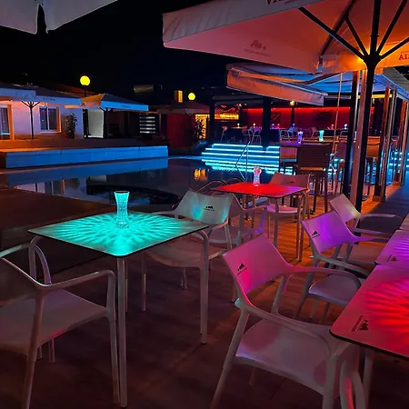 Paradise Resort - Fkk Swinger & Nudist Couples Only-3