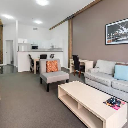 Oaks Sydney Goldsbrough Suites-2