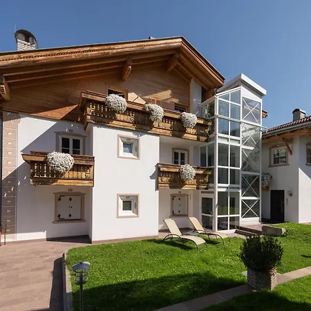 Cristallo B&B-2