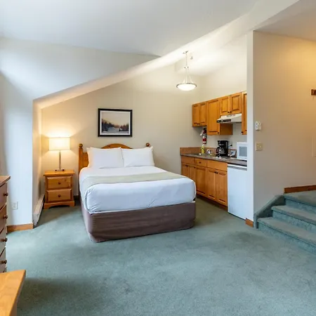 Sundance Lodge-2