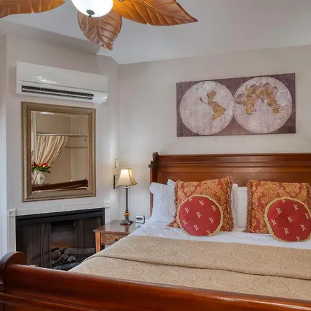Victorian House Bed And Breakfast-3