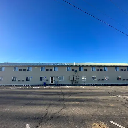 Days Inn & Suites By Wyndham Gunnison-2