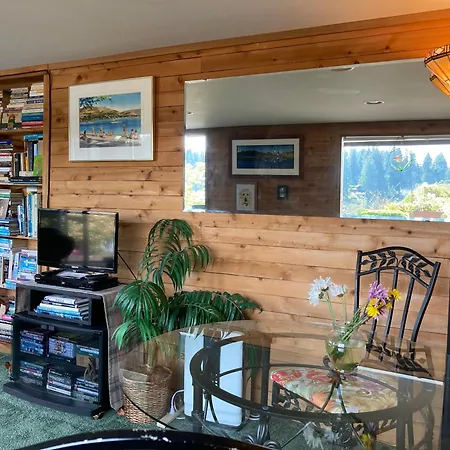 Cottage Lake Bed And Breakfast-2