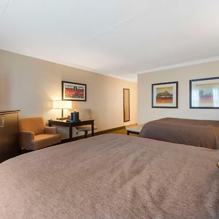 Best Western Plus White Bear Country Inn-3