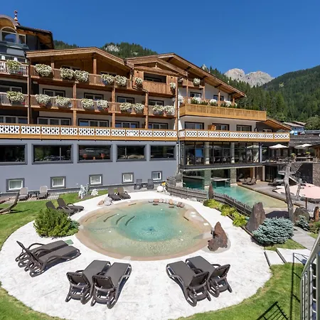 Croce Bianca Leisure & Spa Hotel-3