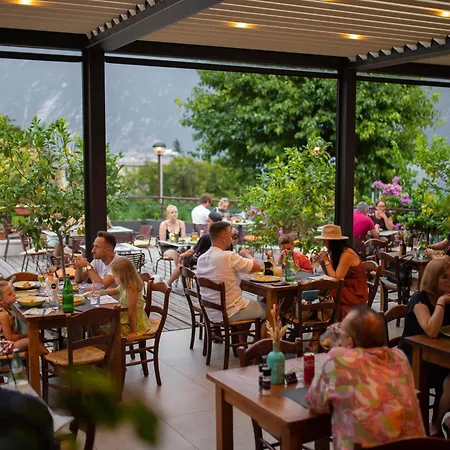Hotel Limone-3