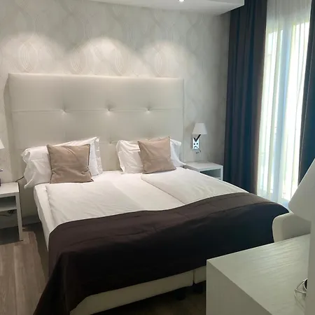 International Beach Hotel-2
