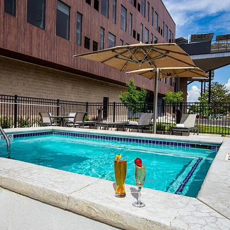 Hotel Maverick-2