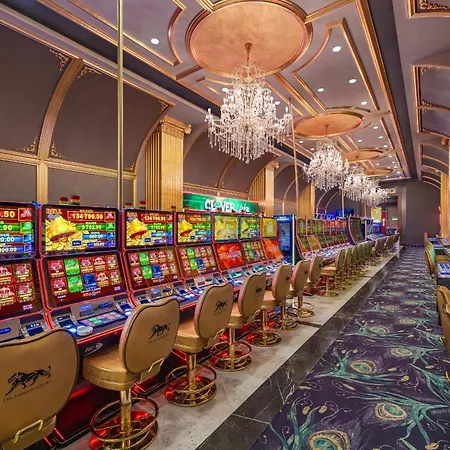 Les Ambassadeurs Hotel Casino&Marina-3