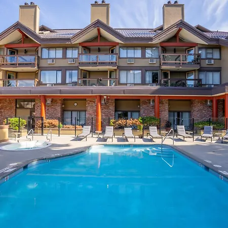 Whistler Village Inn & Suites-2