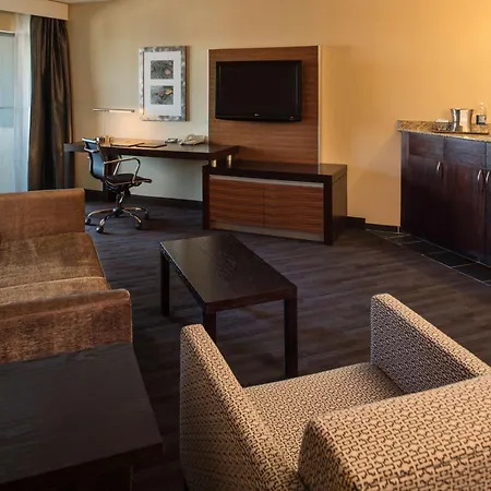 Hilton Winnipeg Airport Suites-3