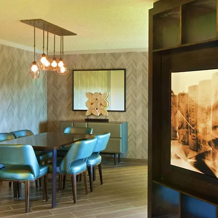 Embassy Suites By Hilton Portland Tigard-2