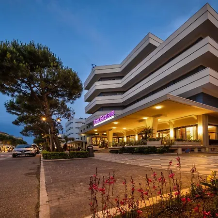 Hotel Excelsior-2