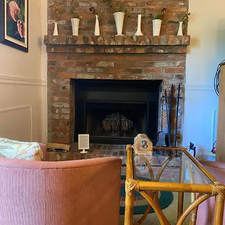 Pretty River Valley Country Inn-3