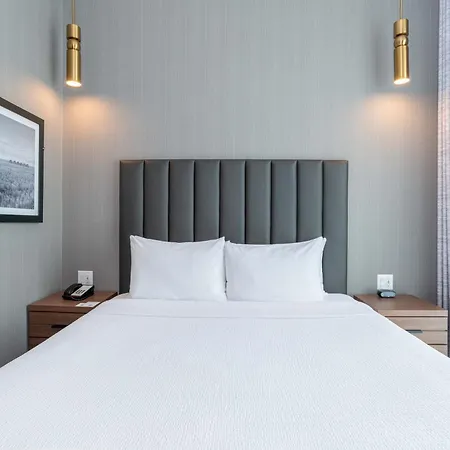 Sandman Signature Sherwood Park Hotel-2