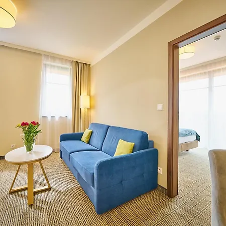 Wellness Hotel Queens-2
