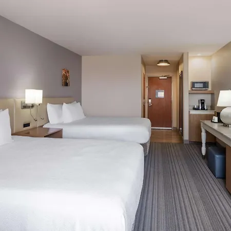 Hilton Garden Inn Bakersfield-3
