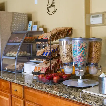 First Choice Inn At The Swell-2