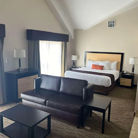Best Western Plus Landmark Hotel-2