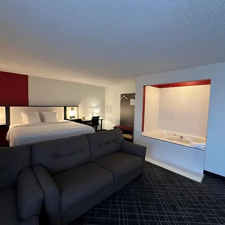 Ramada By Wyndham Waupaca-3