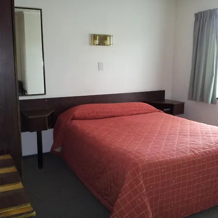 Ace High Motor Inn-2