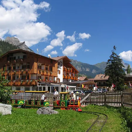 Hotel Chalet Alaska-2