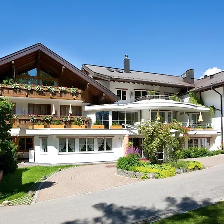 Ringhotel Nebelhornblick-3