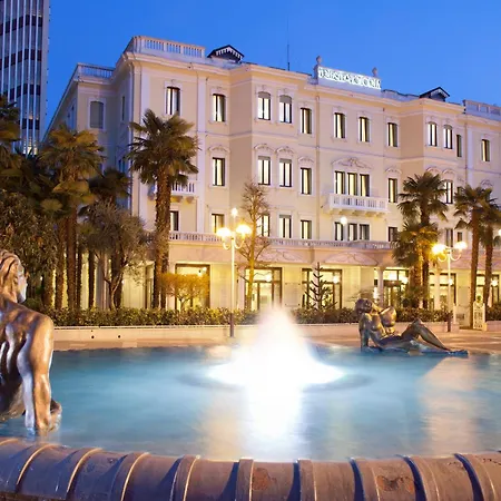 Grand Hotel Trieste & Victoria - Contemporary Thermal Luxury Spa-2