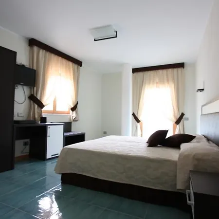 Hotel Bagni Arcobaleno-3