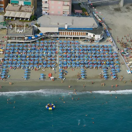 Hotel Bagni Arcobaleno-2