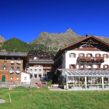 Piccolo Hotel Gurschler-3