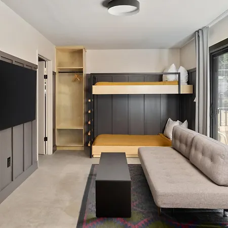 The Coachman Hotel-3