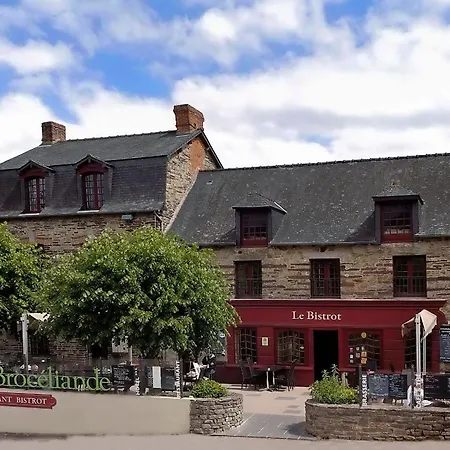 Logis Hotel, restaurant et spa Le Relais De Broceliande-3