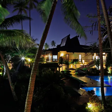 The Warwick Fiji-2