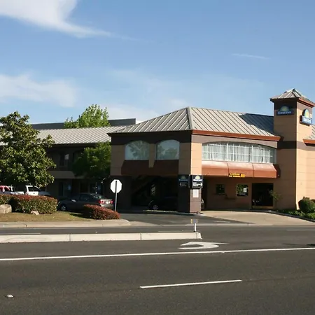 Days Inn By Wyndham Rocklin/Sacramento-2