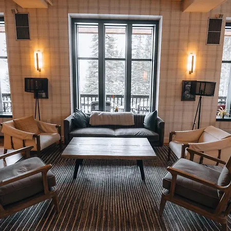 Emerald Lake Lodge-2