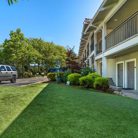 Best Western Plus Inn Scotts Valley-2